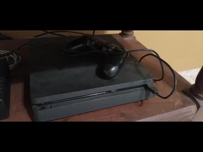 Varios Electronica Vendo play 4 slim 1T